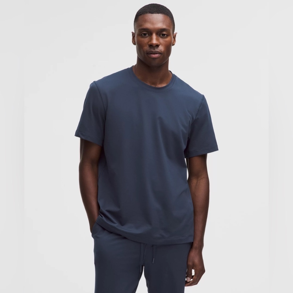 Lululemon Men’s Soft Jersey Short Sleeve Shirt - Blue